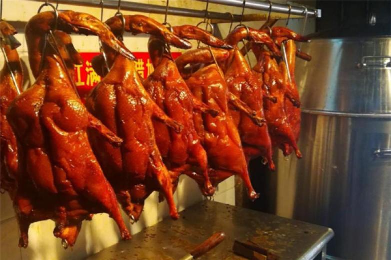 芬香阁果木炭火烤鸭